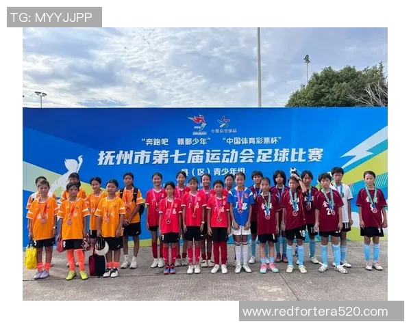 成都足球队灵活性变革引发热议助力球队新篇章 成都足球队灵活性变革引发热议助力球队新篇章