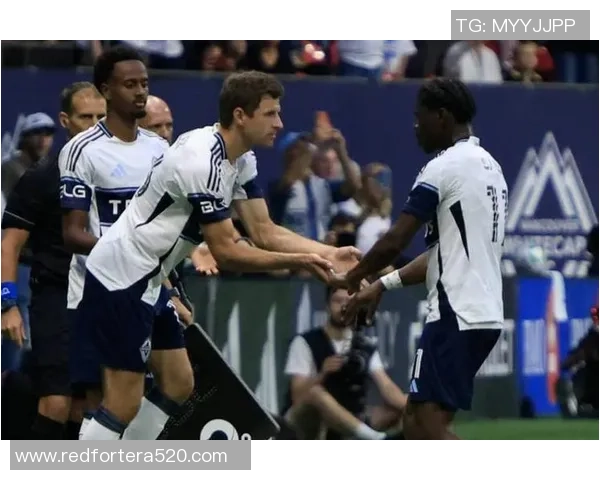 足球明星鲍姆约翰的辉煌历程与对足球的热爱探索 足球明星鲍姆约翰的辉煌历程与对足球的热爱探索